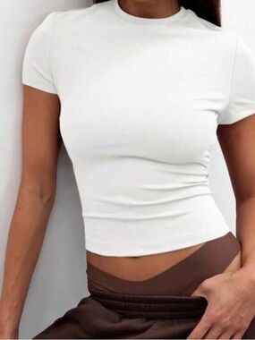 Classic Crewneck White Tee Musera
